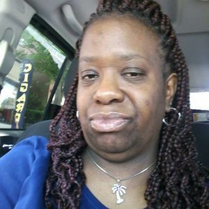 Meet your Posher, Sharone